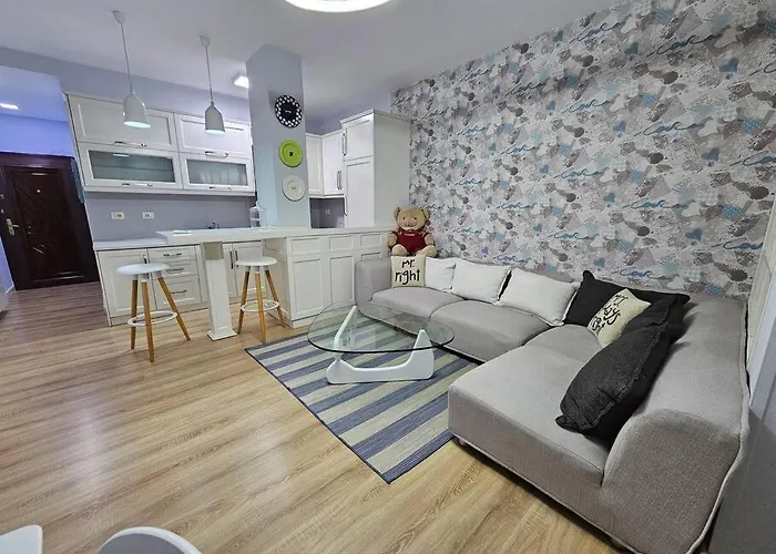 With Balcony 1 * טיראנה